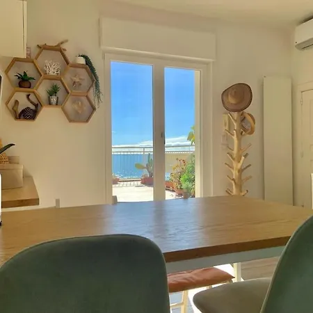 Attico Vista Mare Ad *