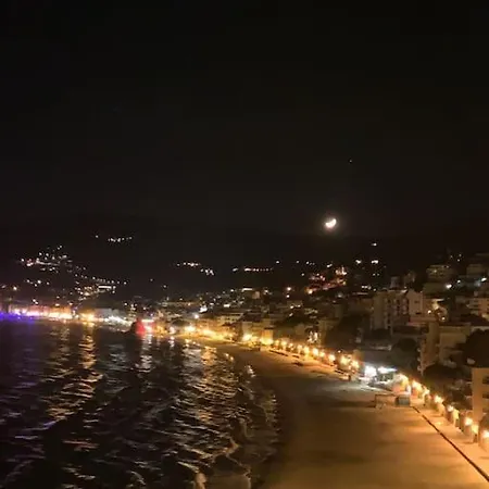 Attico Vista Mare Ad Alassio