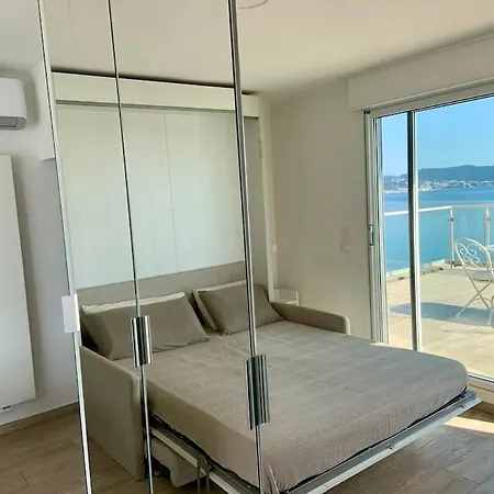 Attico Vista Mare Ad 아파트 알라시오